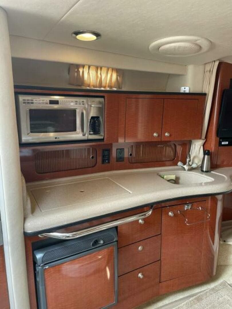 2005 Sea Ray Sundancer 320
