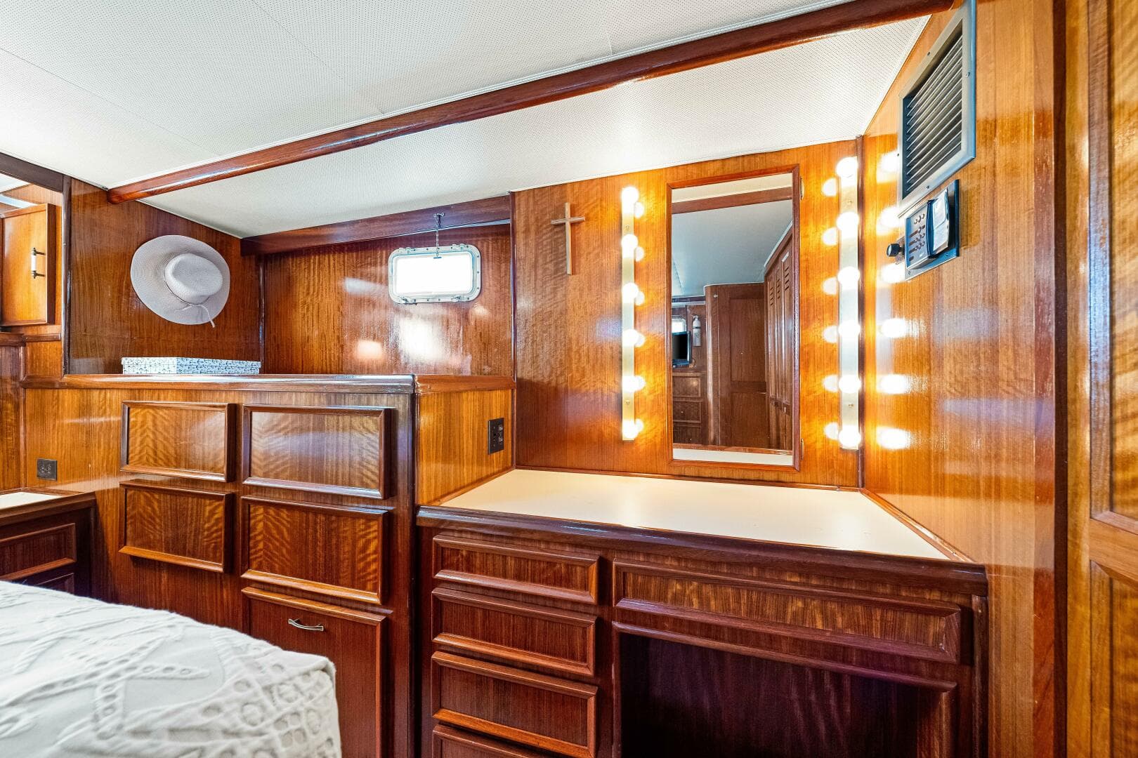 1979 Hatteras 53 Classic