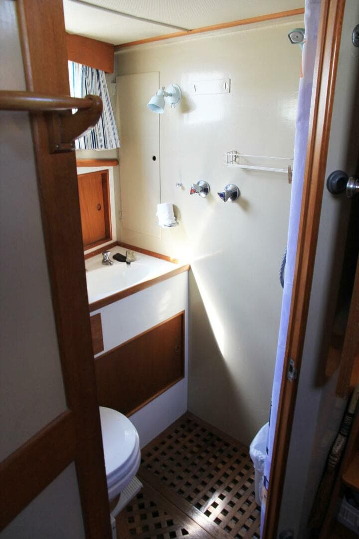 1974 Grand Banks GB42