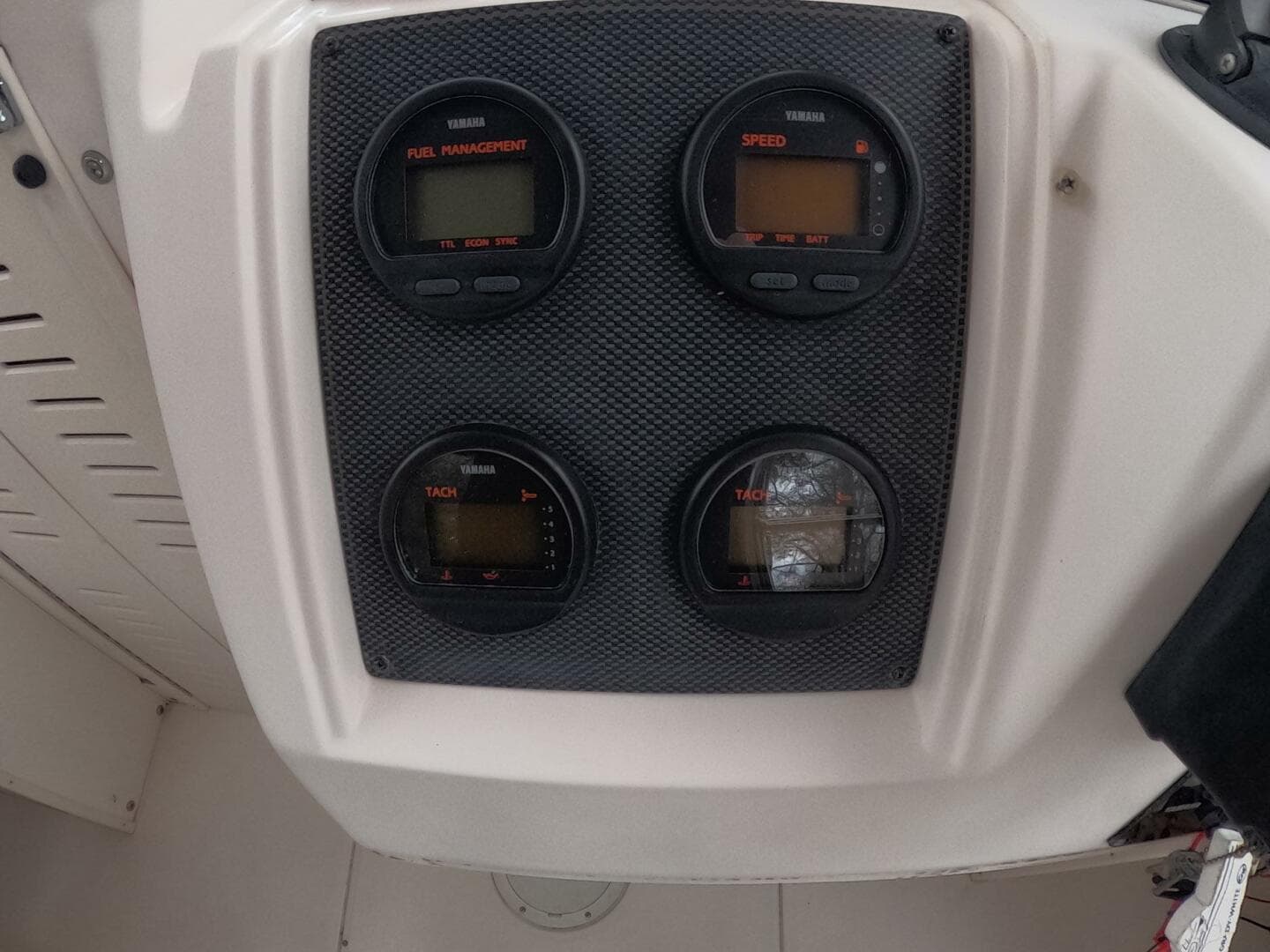 2001 Grady-White Gulfstream 232