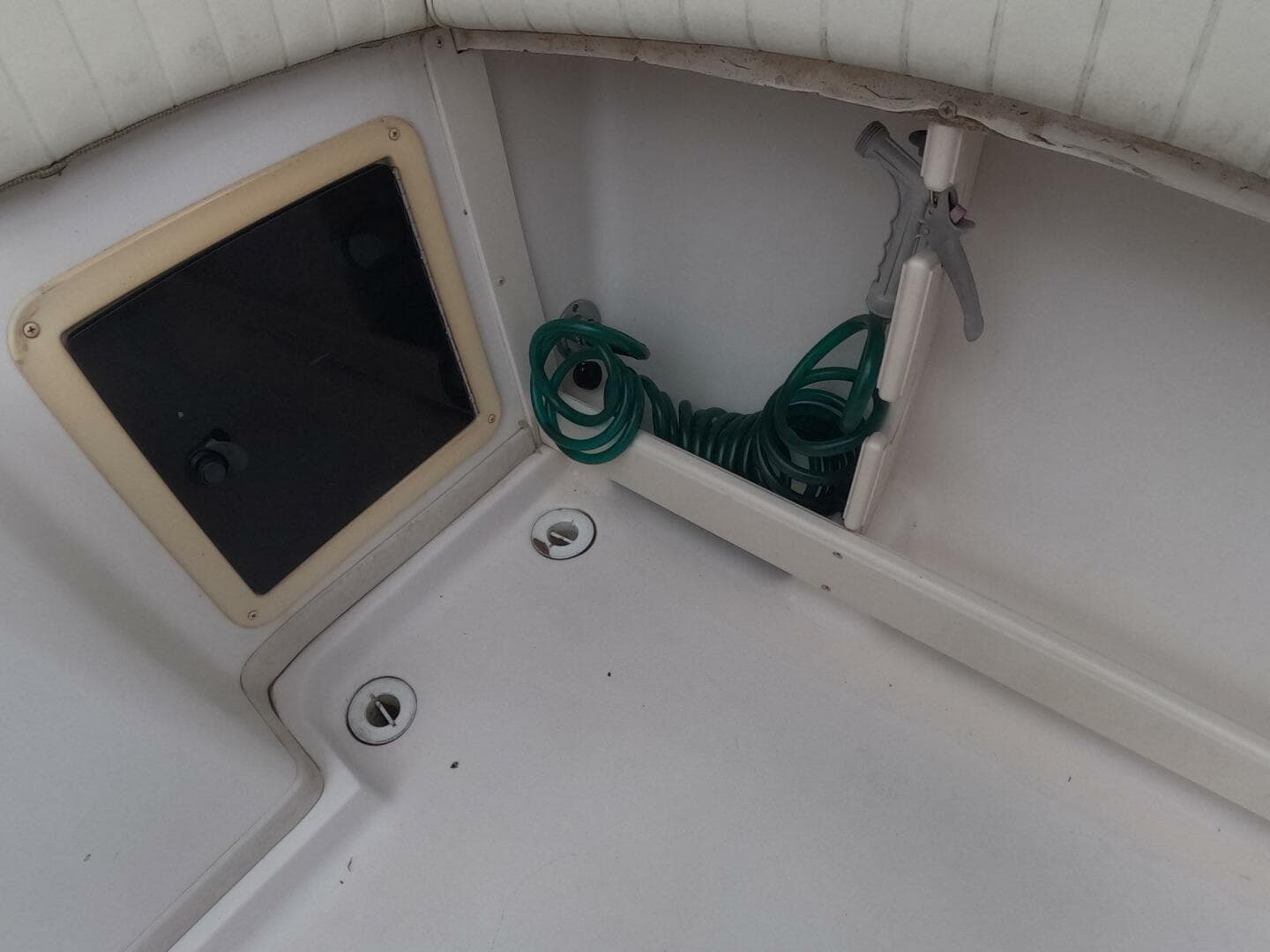 2001 Grady-White Gulfstream 232