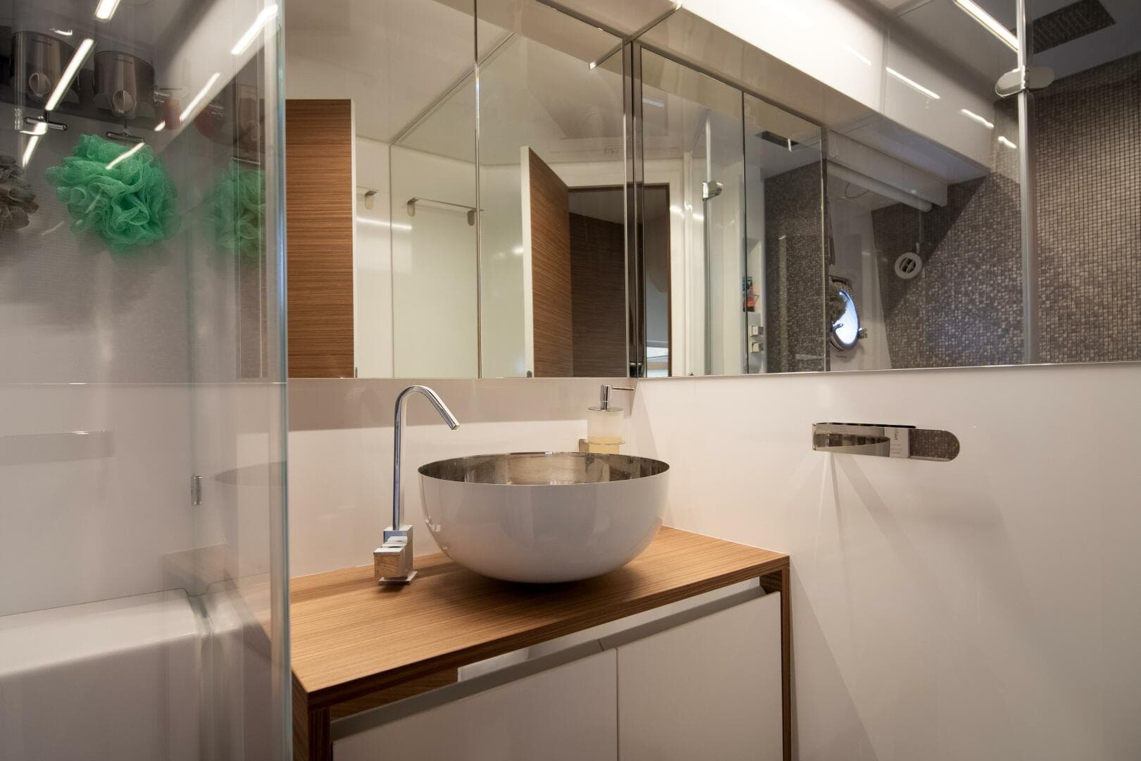 2018 Ferretti Yachts 450 Fly