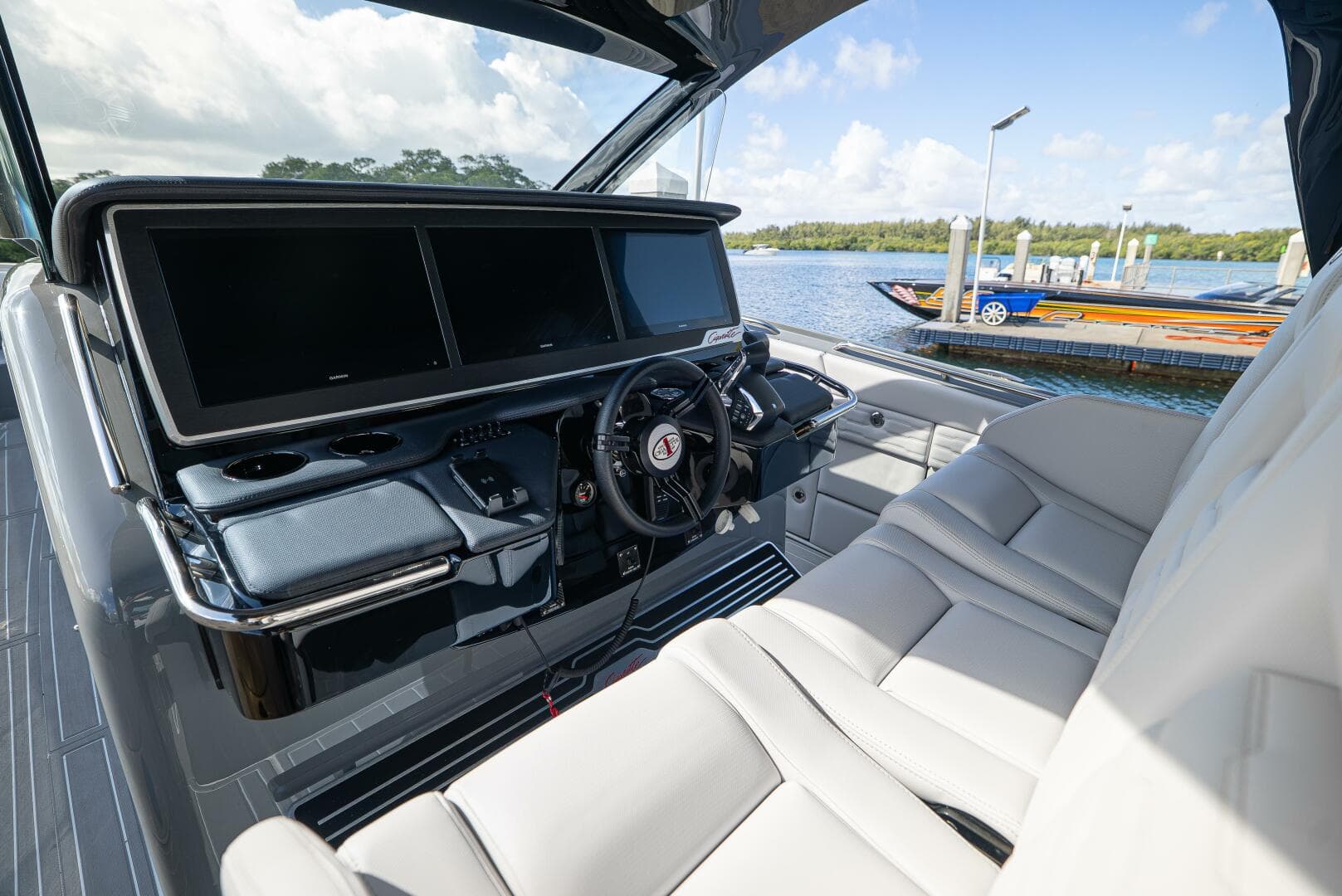 2026 Cigarette 42’ Auroris