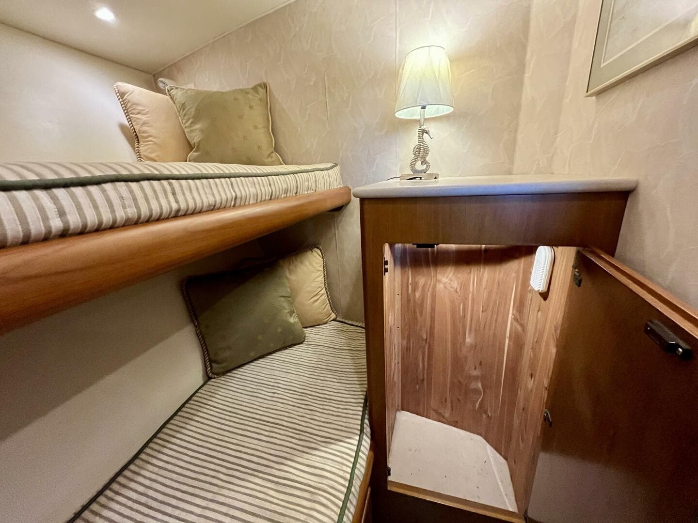 1999 Post 42 Convertible