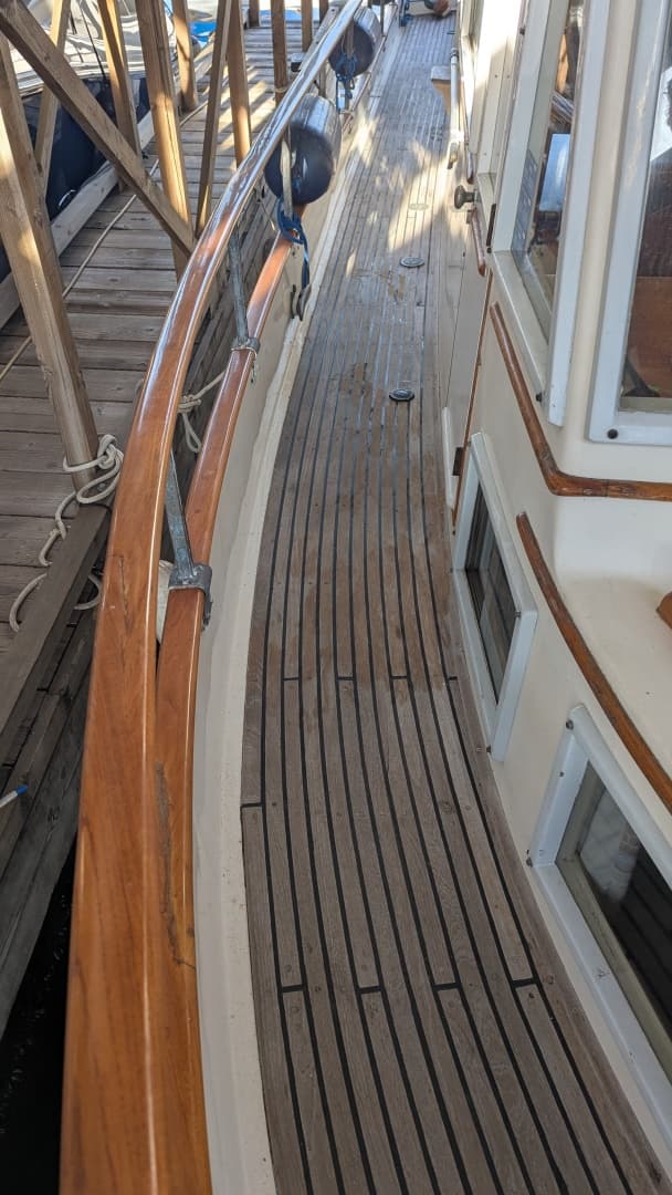 1974 Grand Banks 36 Classic