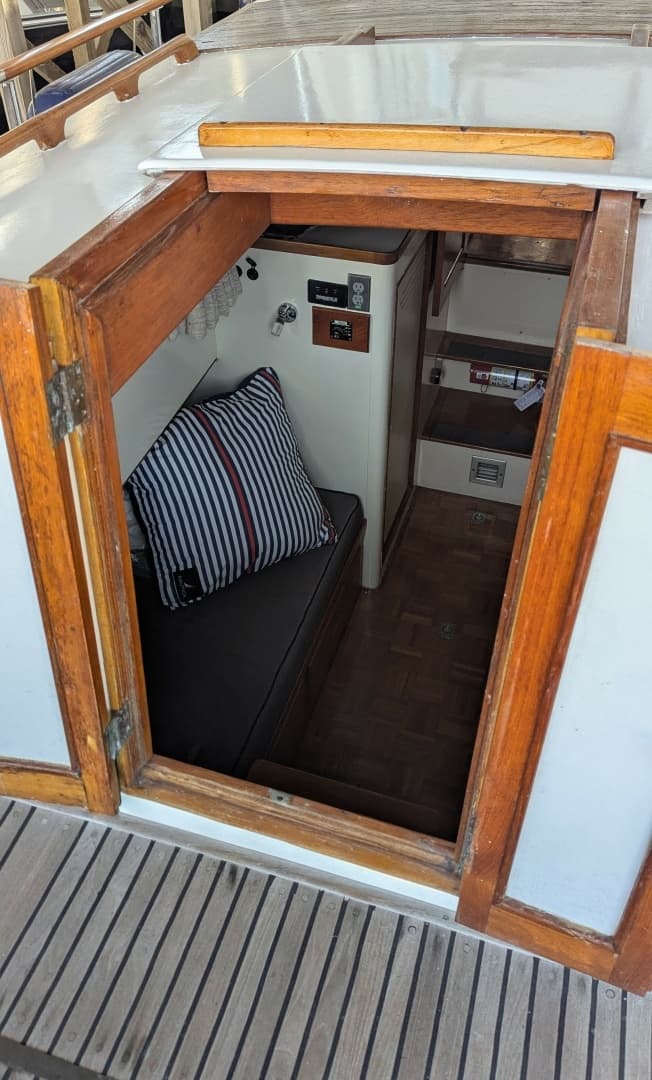 1974 Grand Banks 36 Classic