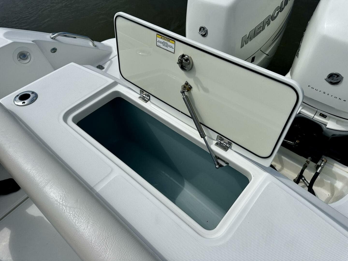 Boston Whaler 33 BOTTOMS UP - Aft Cockpit