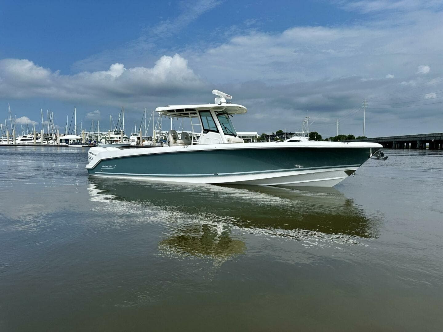 Boston Whaler 33 BOTTOMS UP -  Exterior
