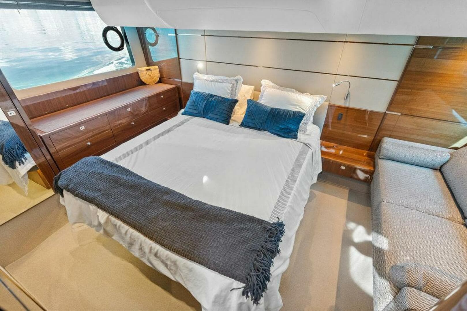2016 Princess 60 Flybridge Motor Yacht