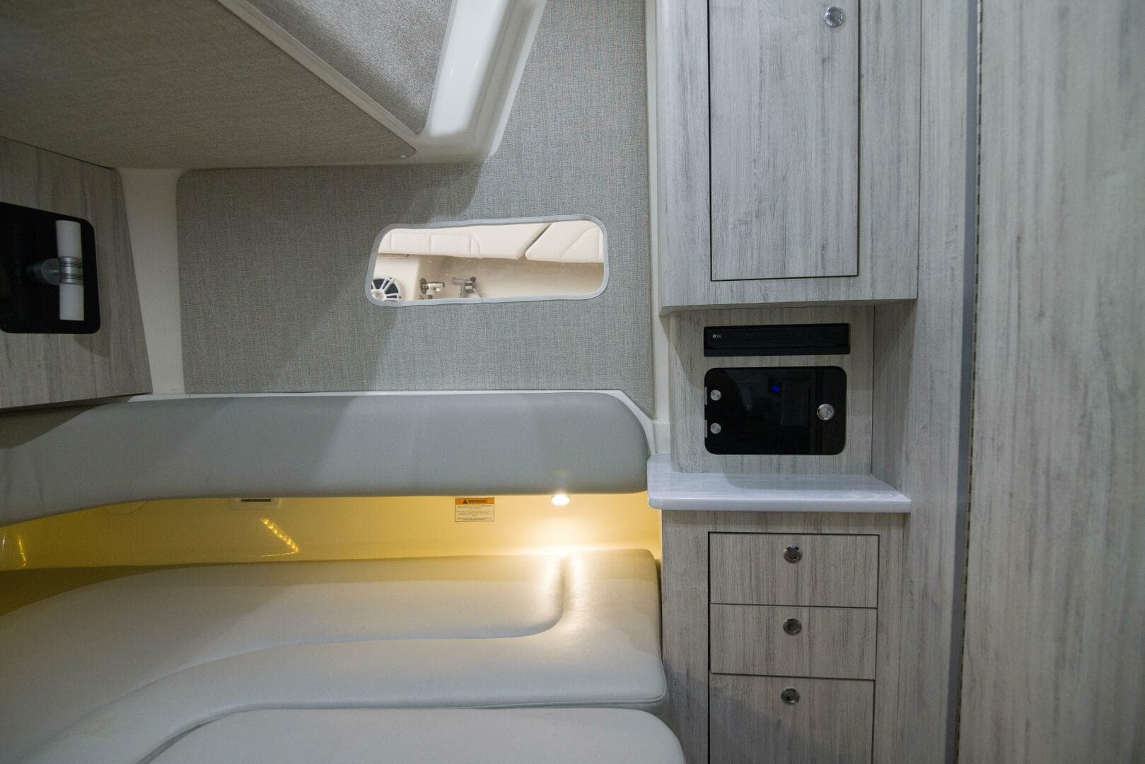 Regulator 41 - Miss Megan - Cabin