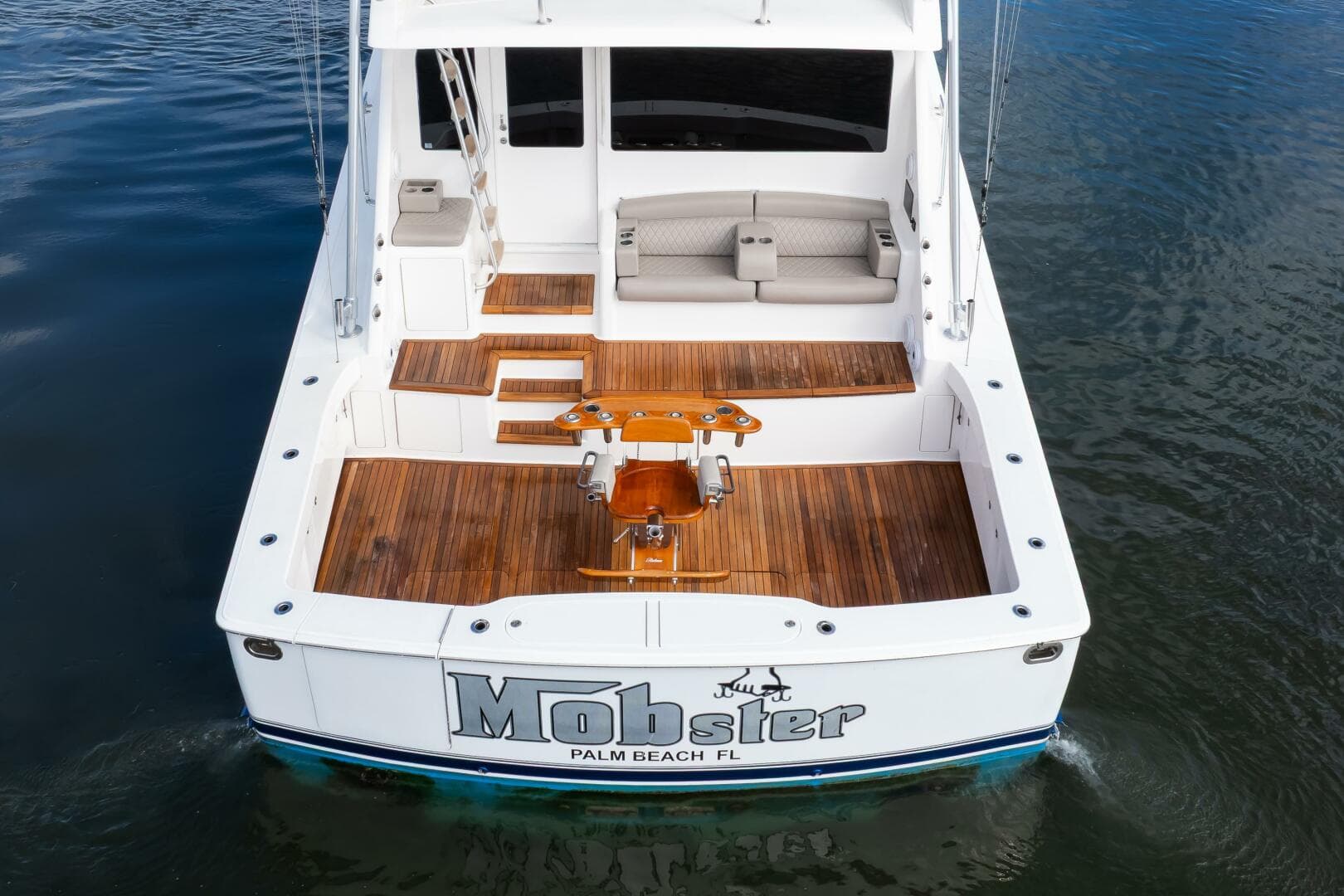 Viking 68 - Mobster - Cockpit