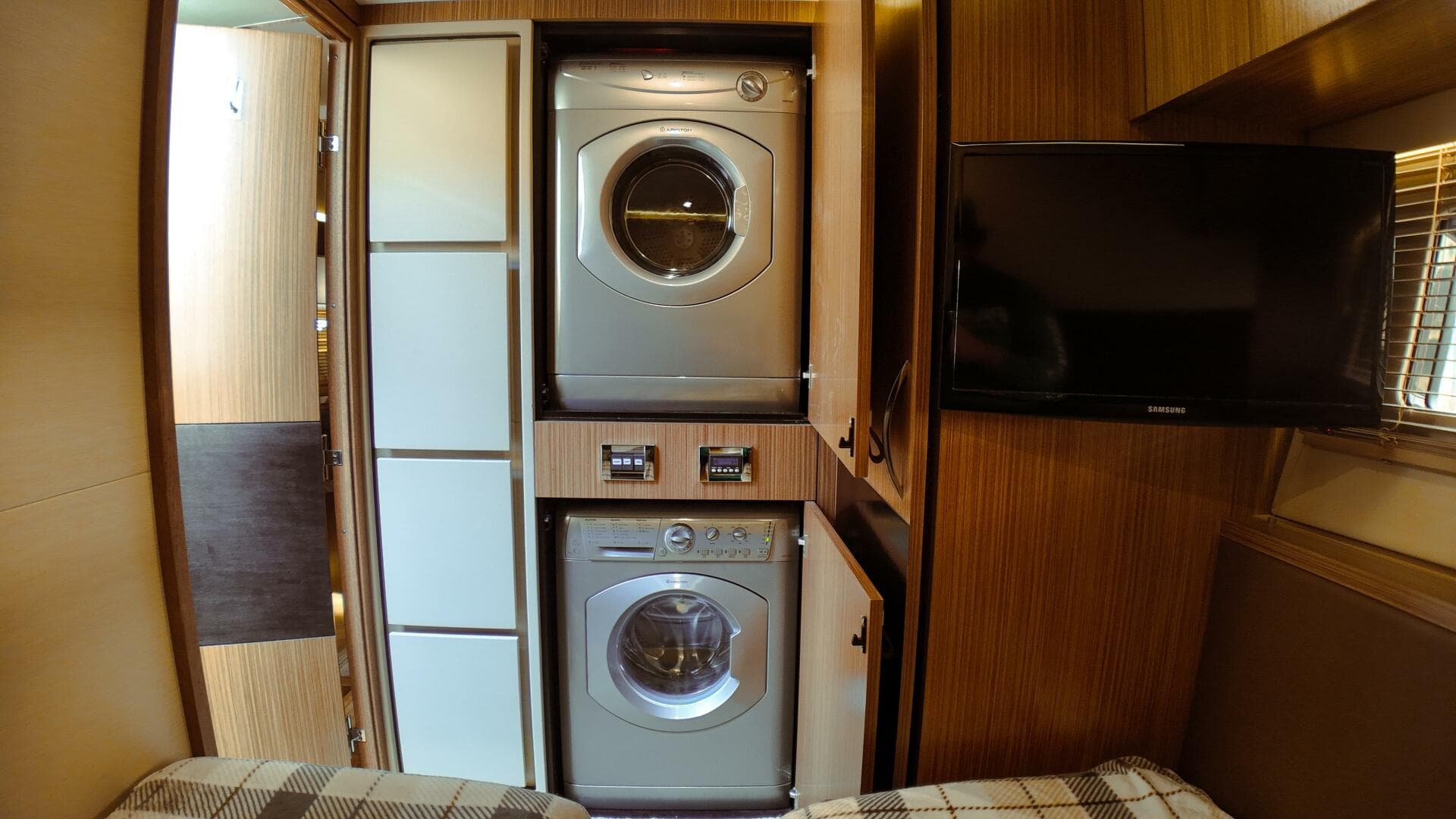 2016 Sea Ray L590 Fly