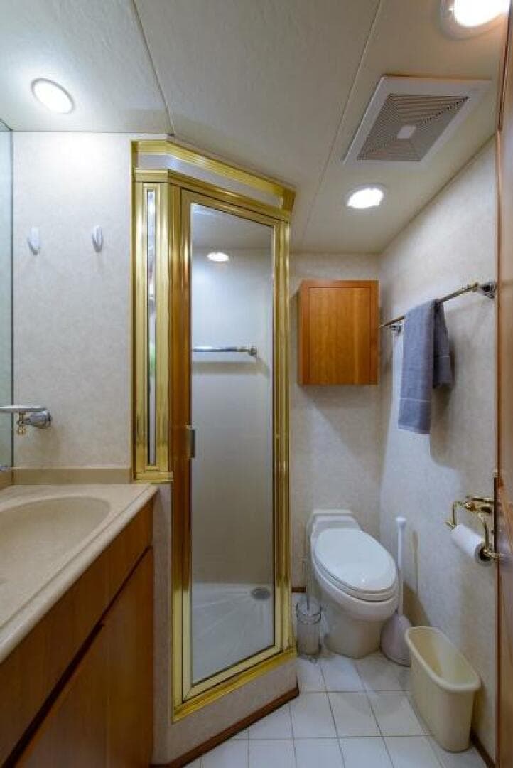 1998 Burger Raised Pilothouse