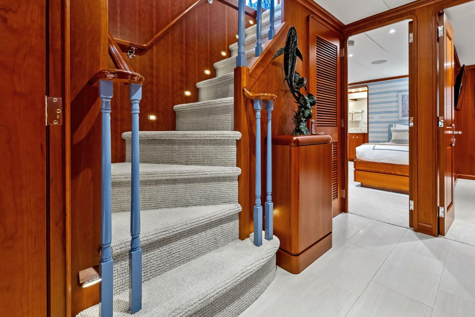 1998 Burger Raised Pilothouse