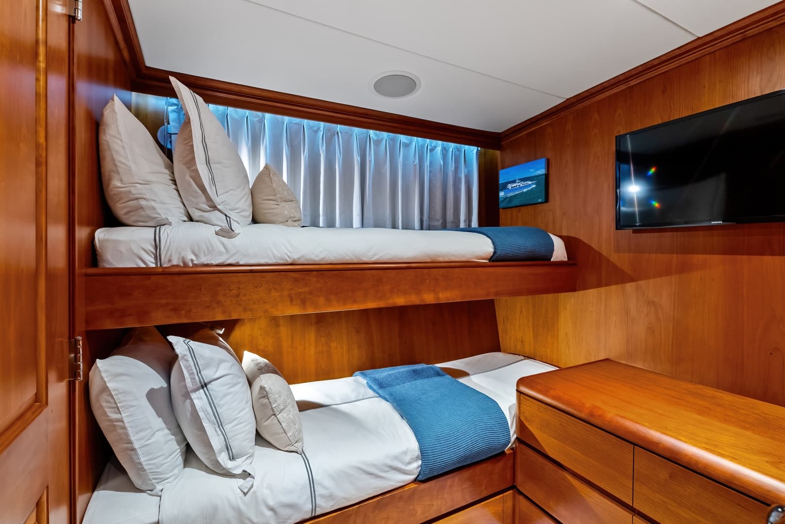 1998 Burger Raised Pilothouse