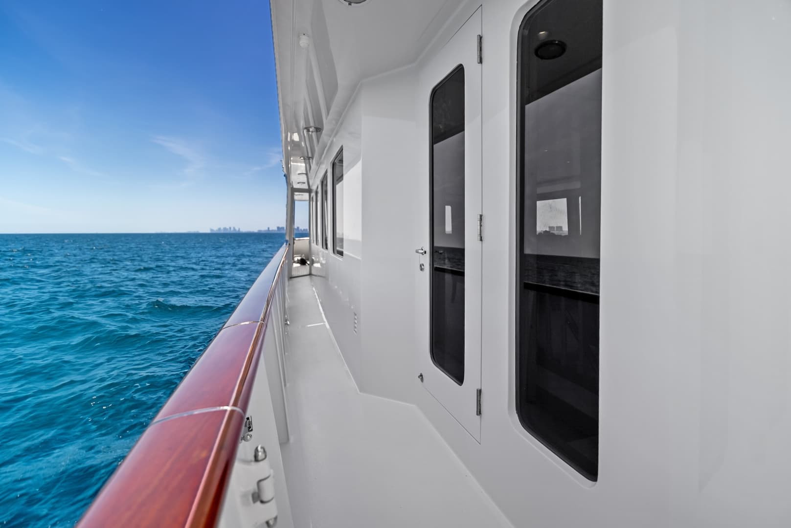 1998 Burger Raised Pilothouse