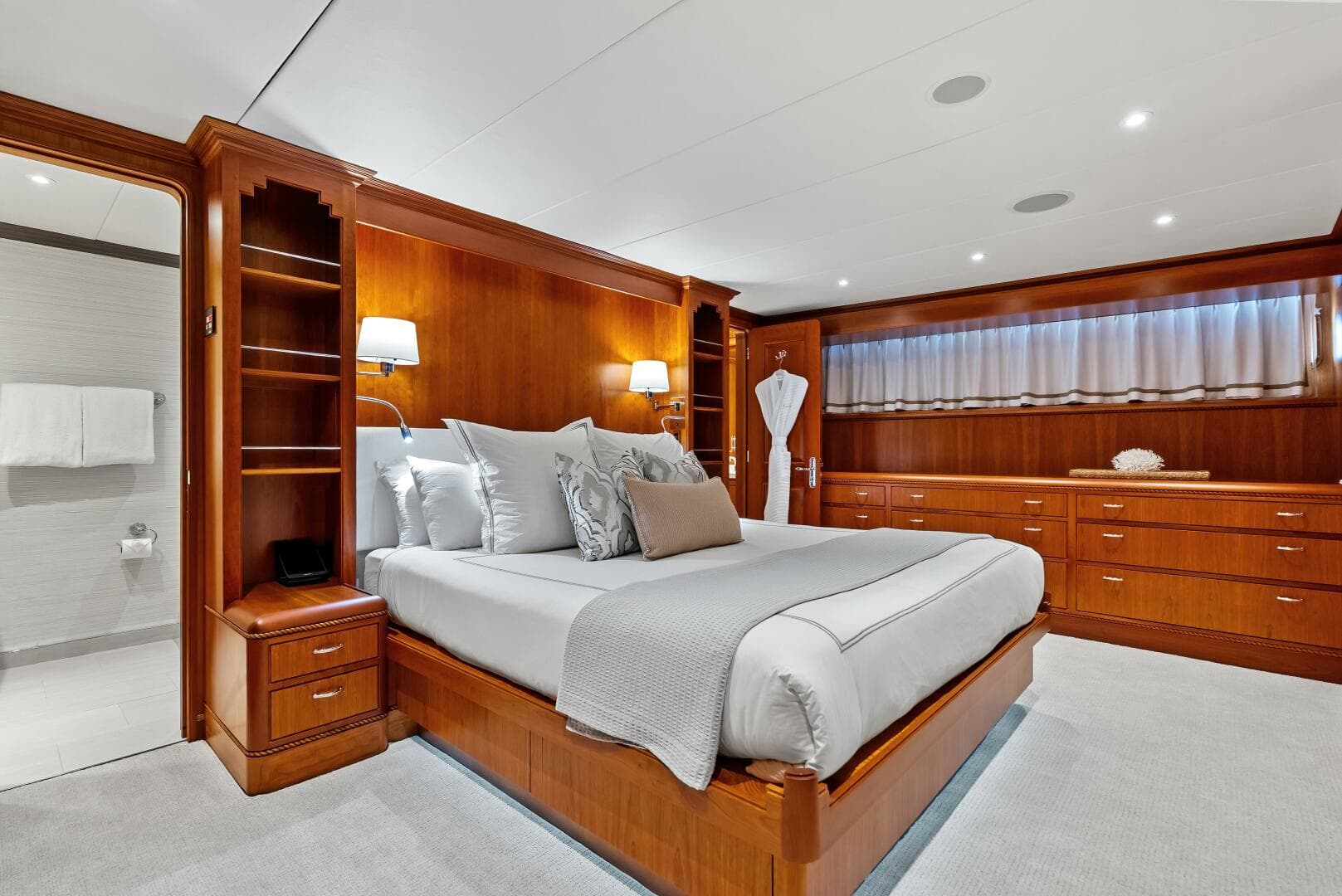 1998 Burger Raised Pilothouse