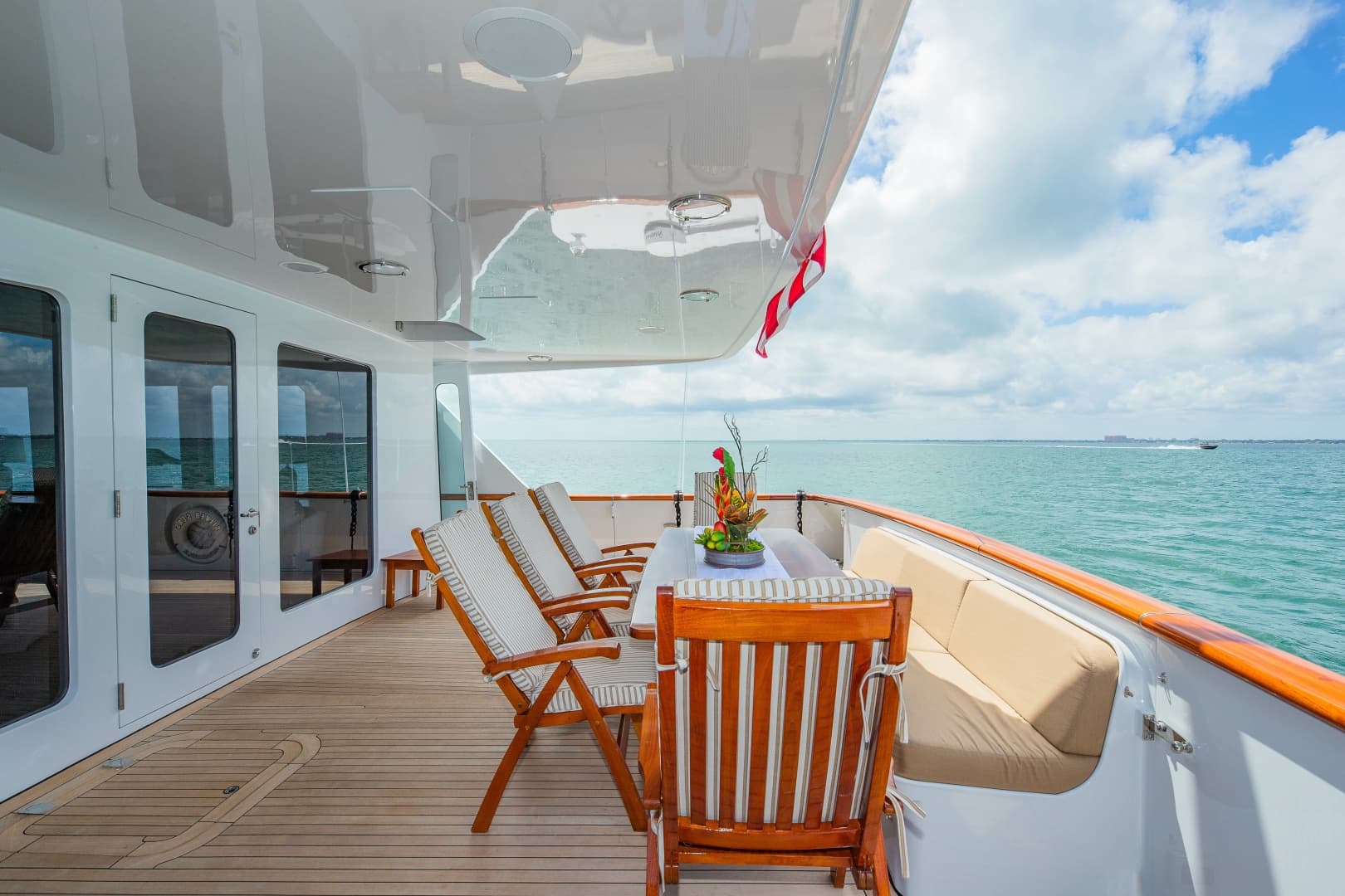 1998 Burger Raised Pilothouse