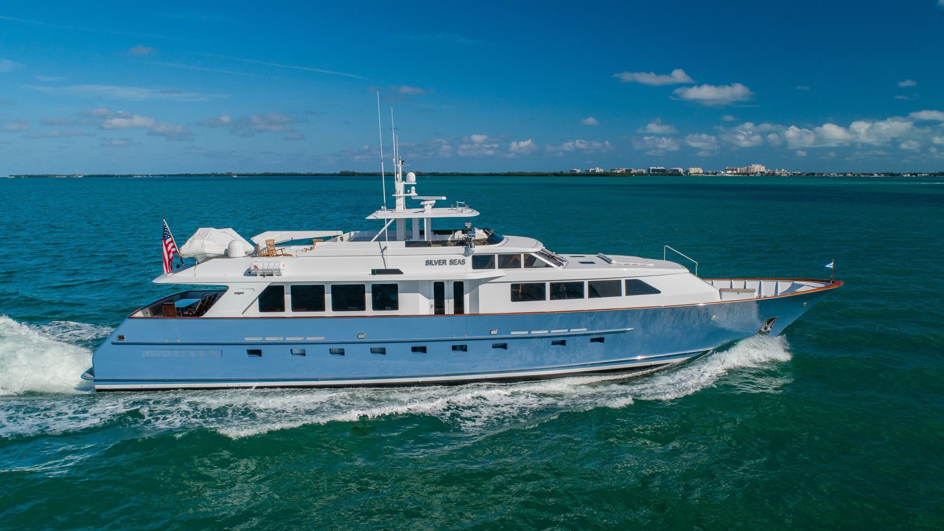 1998 Burger Raised Pilothouse