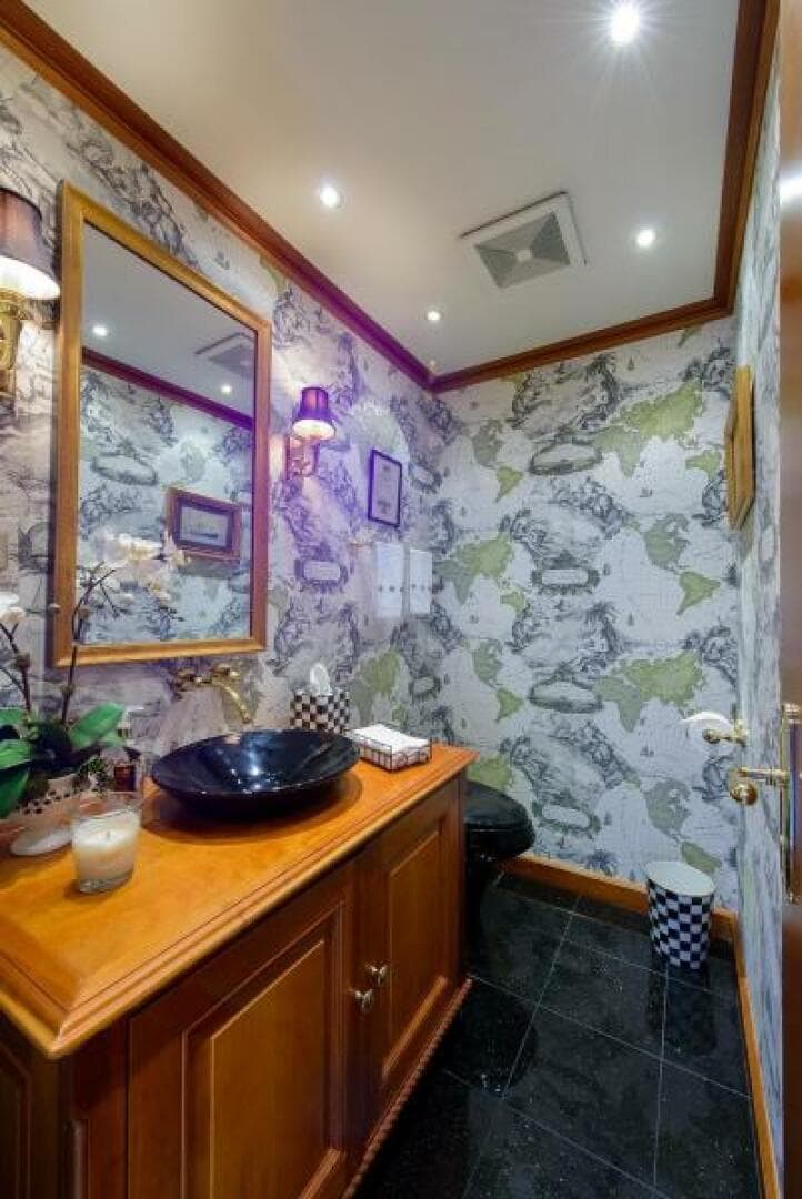 1998 Burger Raised Pilothouse
