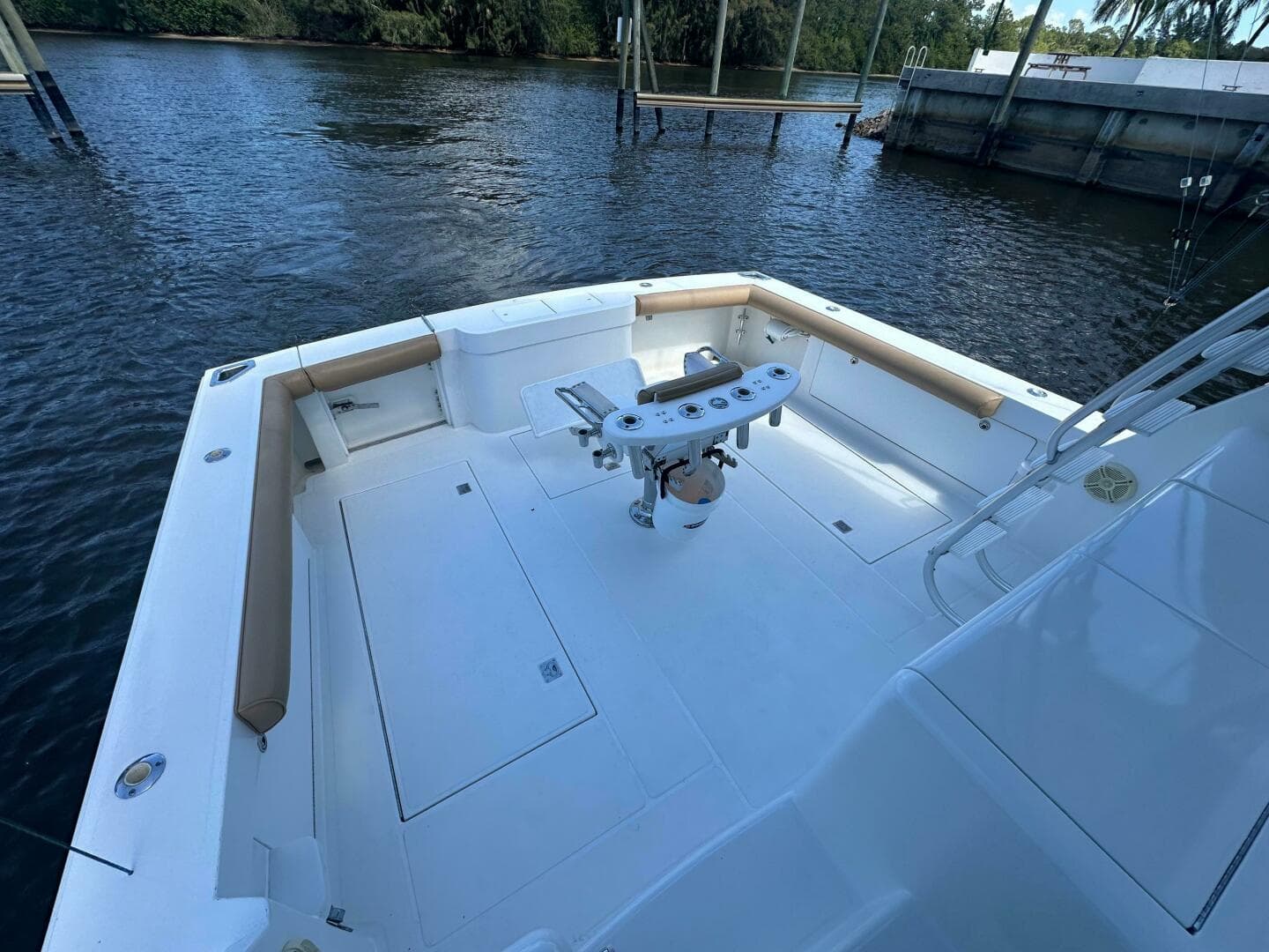 2004 Cabo 48 Flybridge