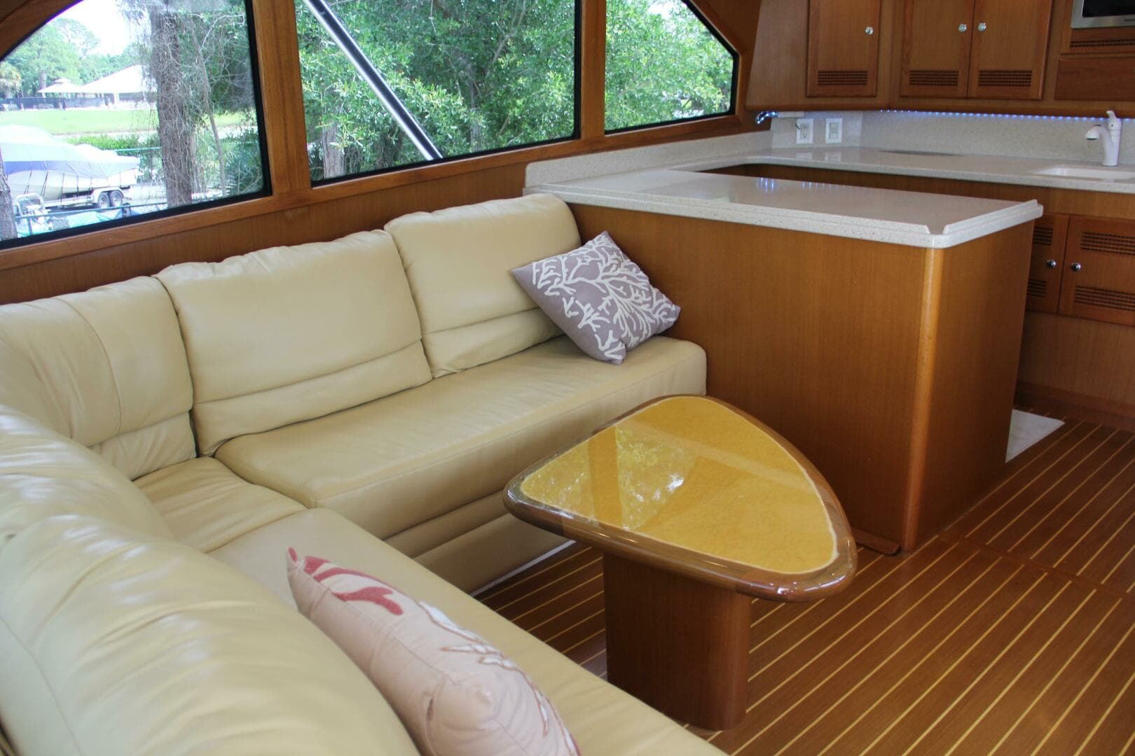 2004 Cabo 48 Flybridge
