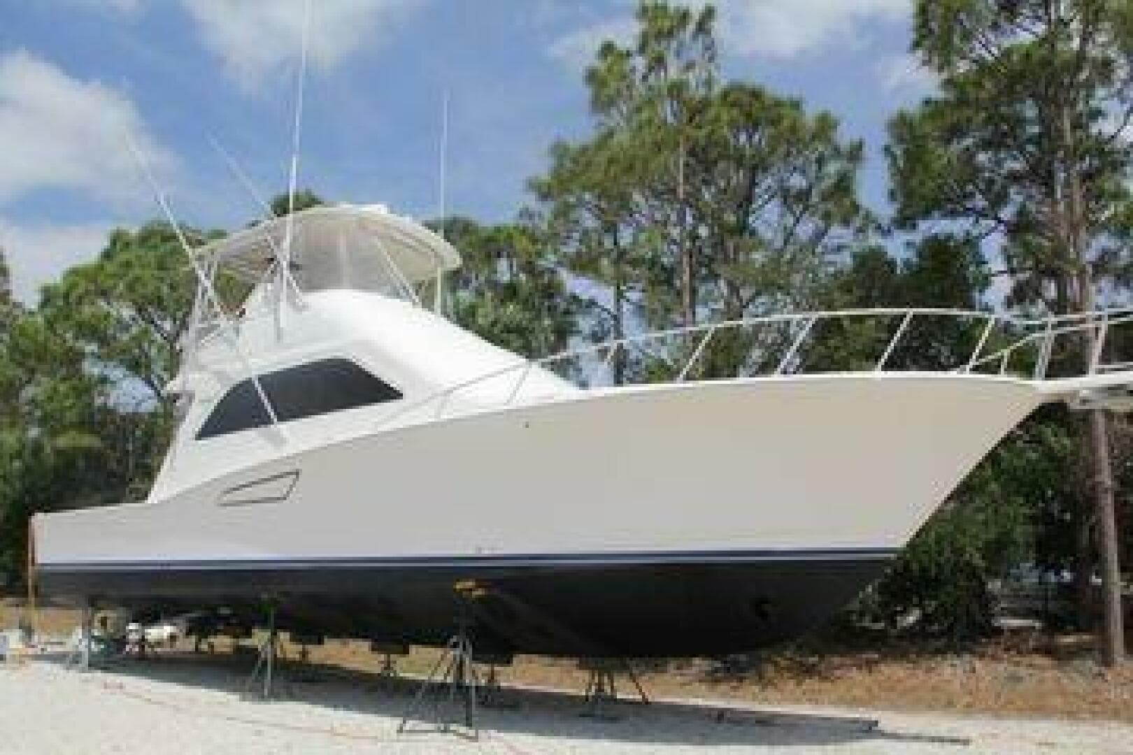 2004 Cabo 48 Flybridge
