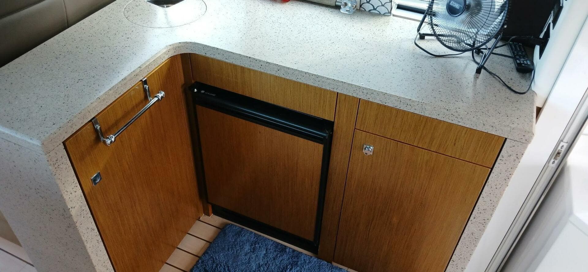 2014 Cruisers Yachts 