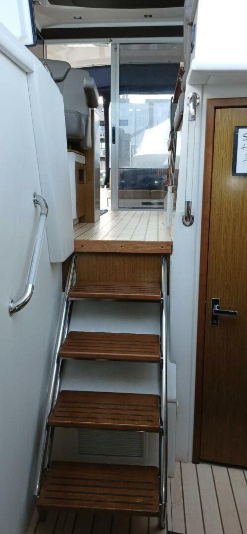 2014 Cruisers Yachts 