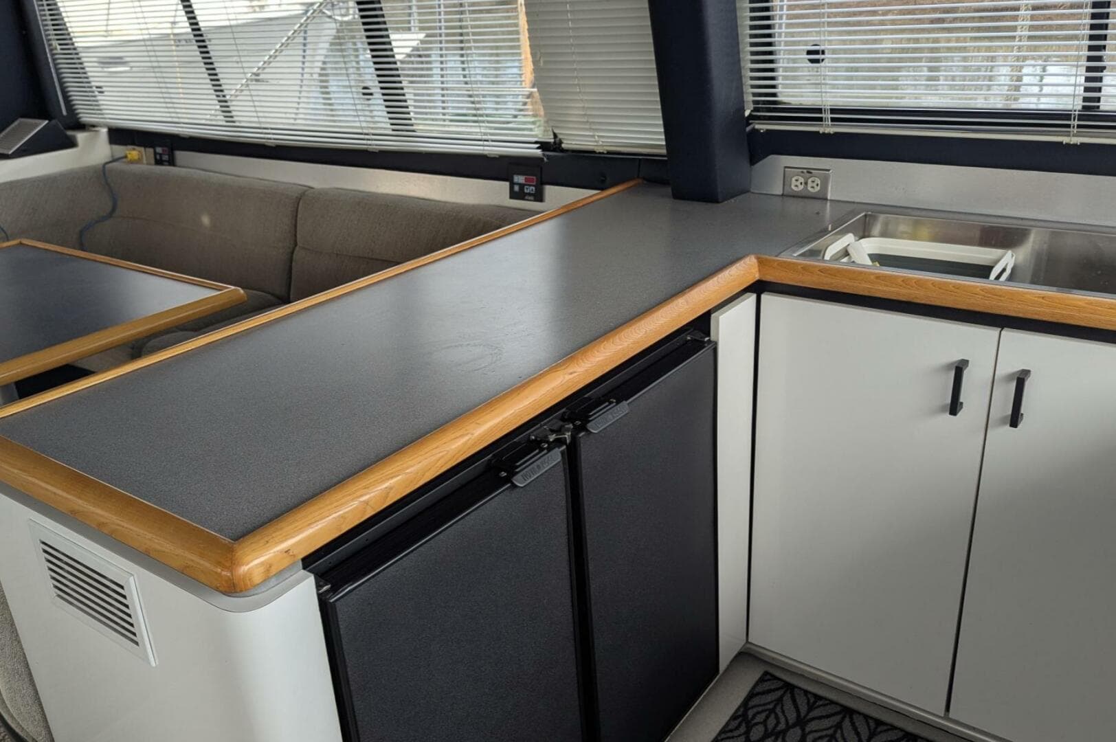 1991 Bayliner 4388 Motoryacht