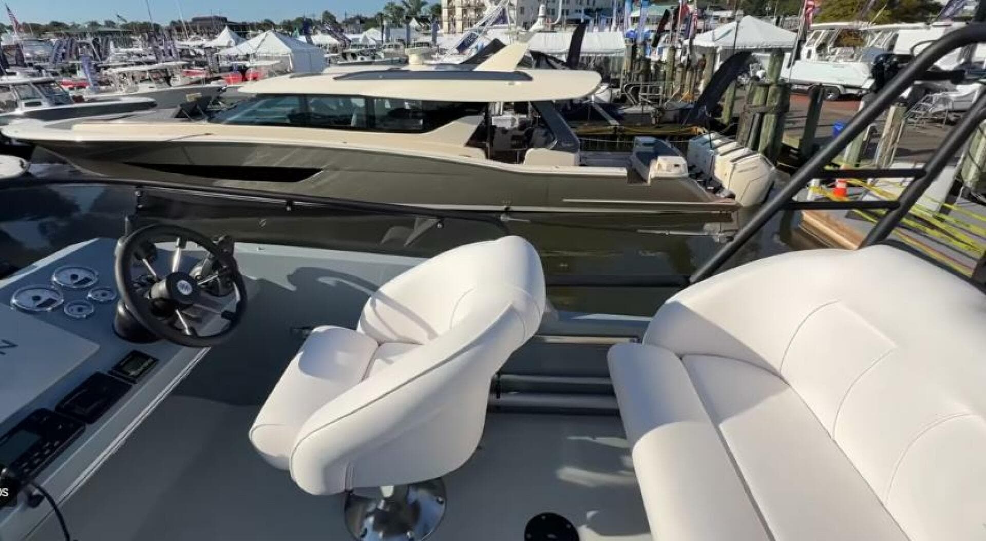 2025 Targa 37 Flybridge