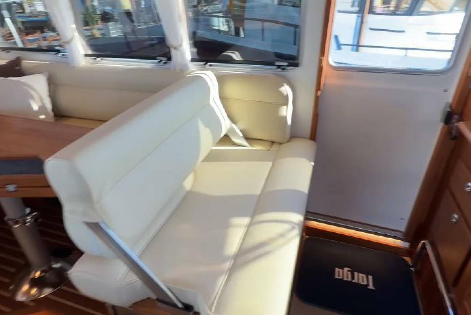 2025 Targa 37 Flybridge
