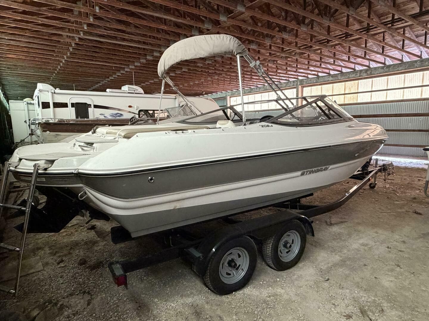 2019 Stingray 208 LS