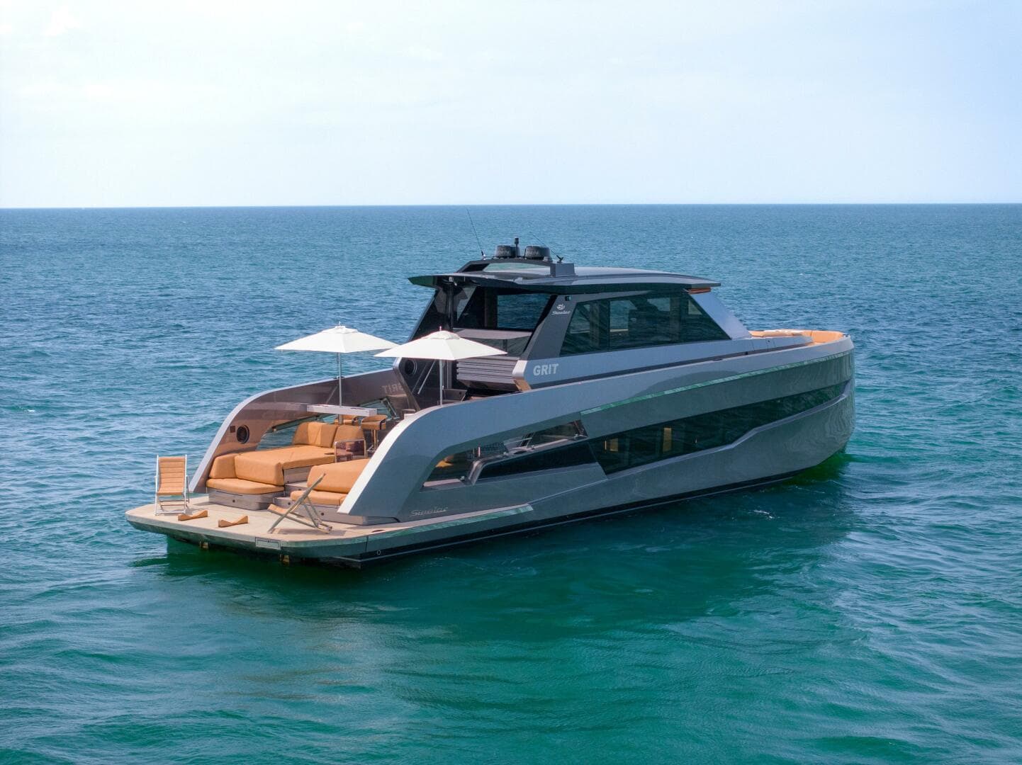 2025 Steeler Bronson 67 Beachclub