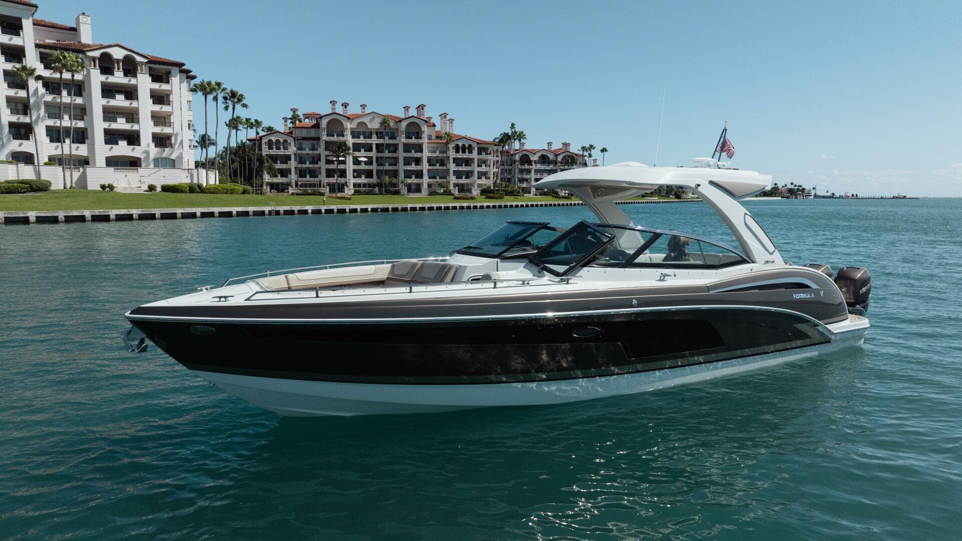 2018 Formula 350 Crossover Bowrider OB