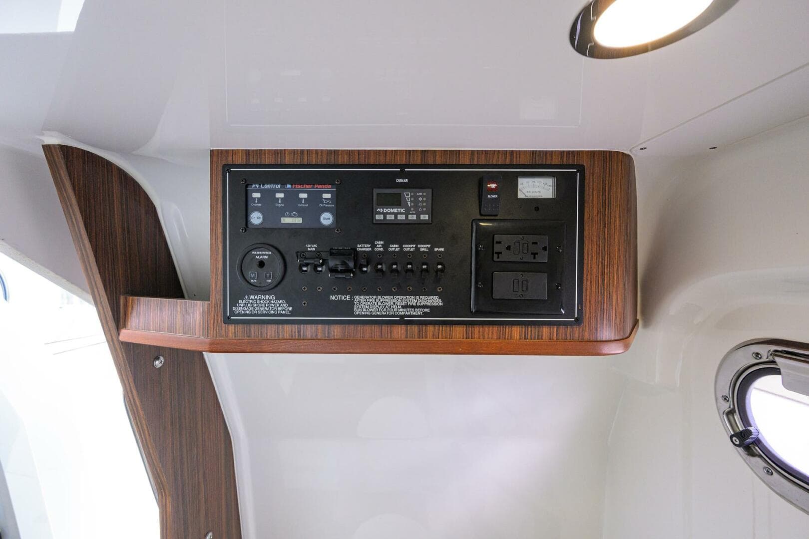 Pursuit 32 - Control Panel