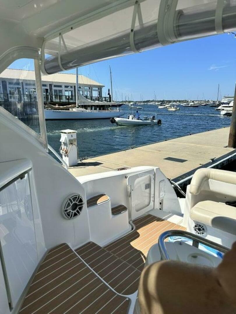 2006 Tiara Yachts 