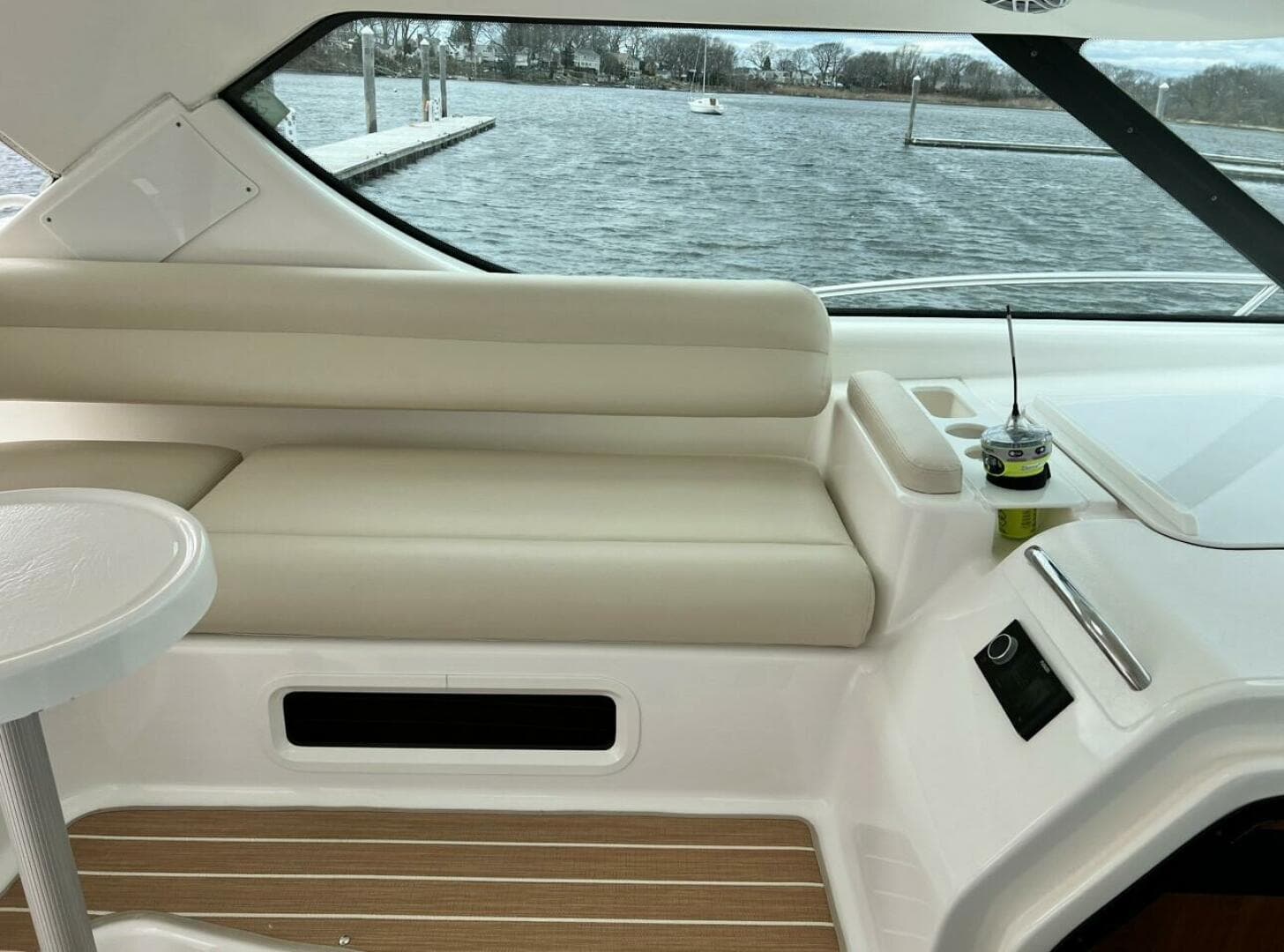 2006 Tiara Yachts 