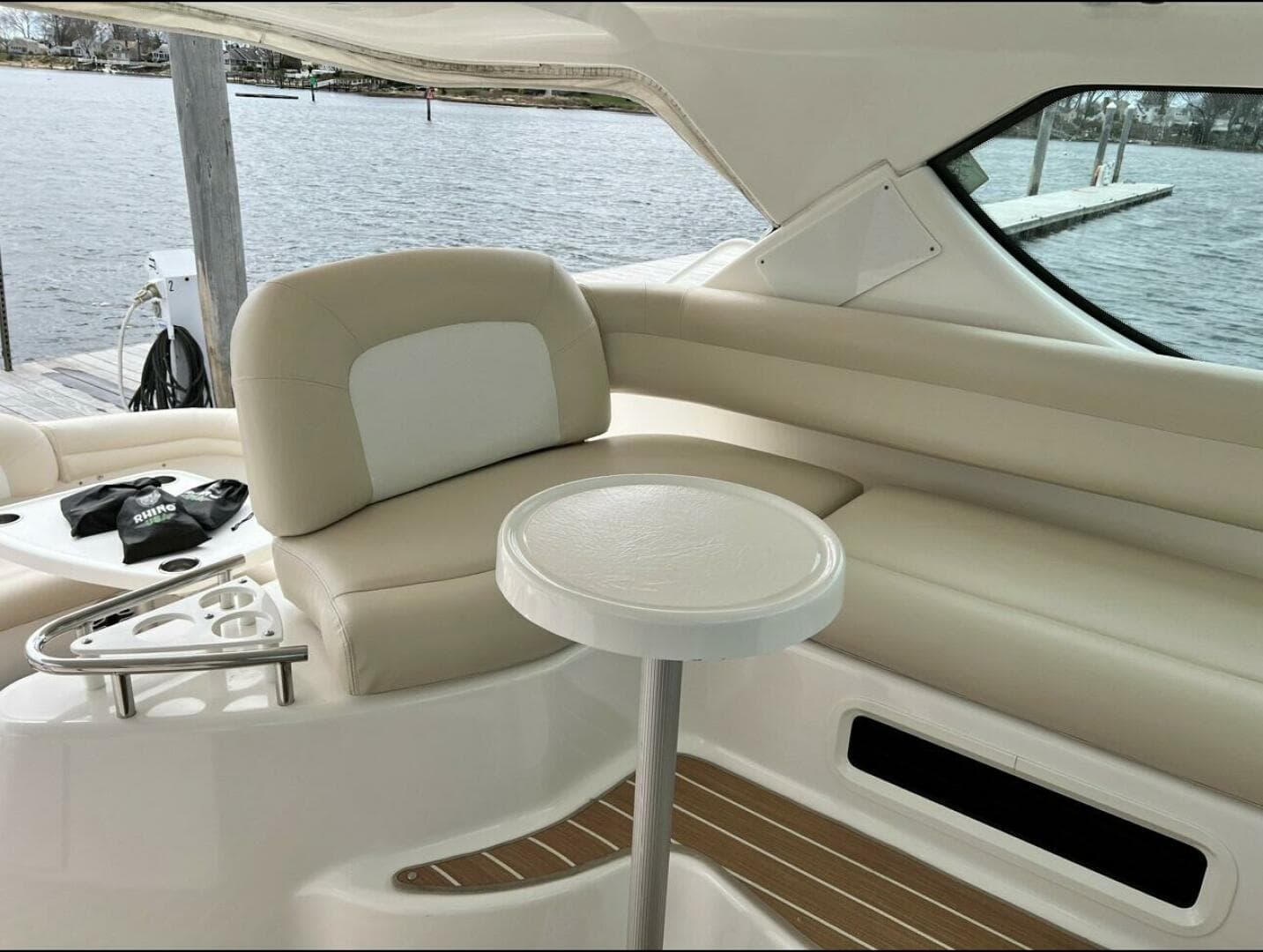 2006 Tiara Yachts 