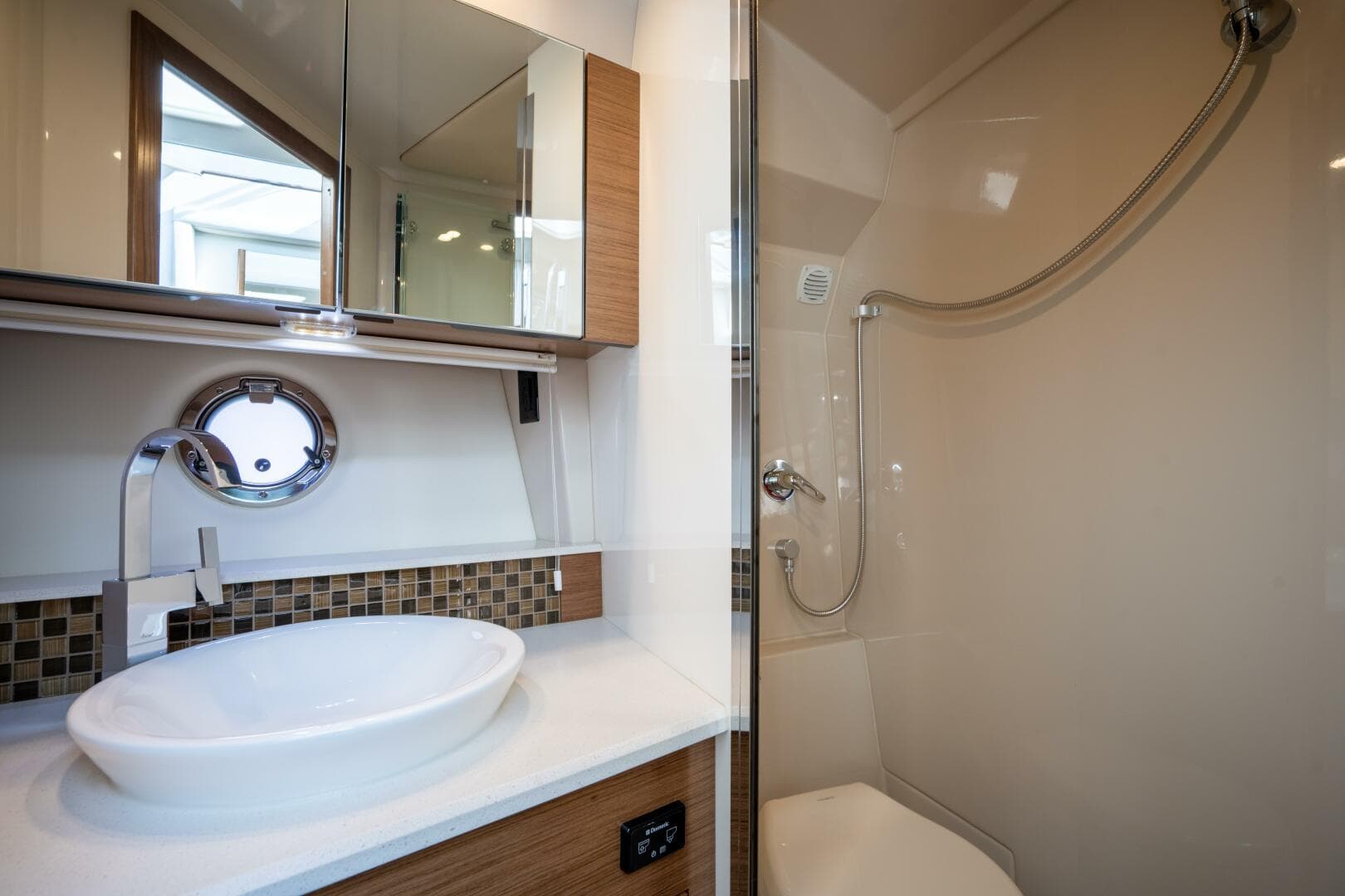 2016 Cruisers Yachts 45 Cantius