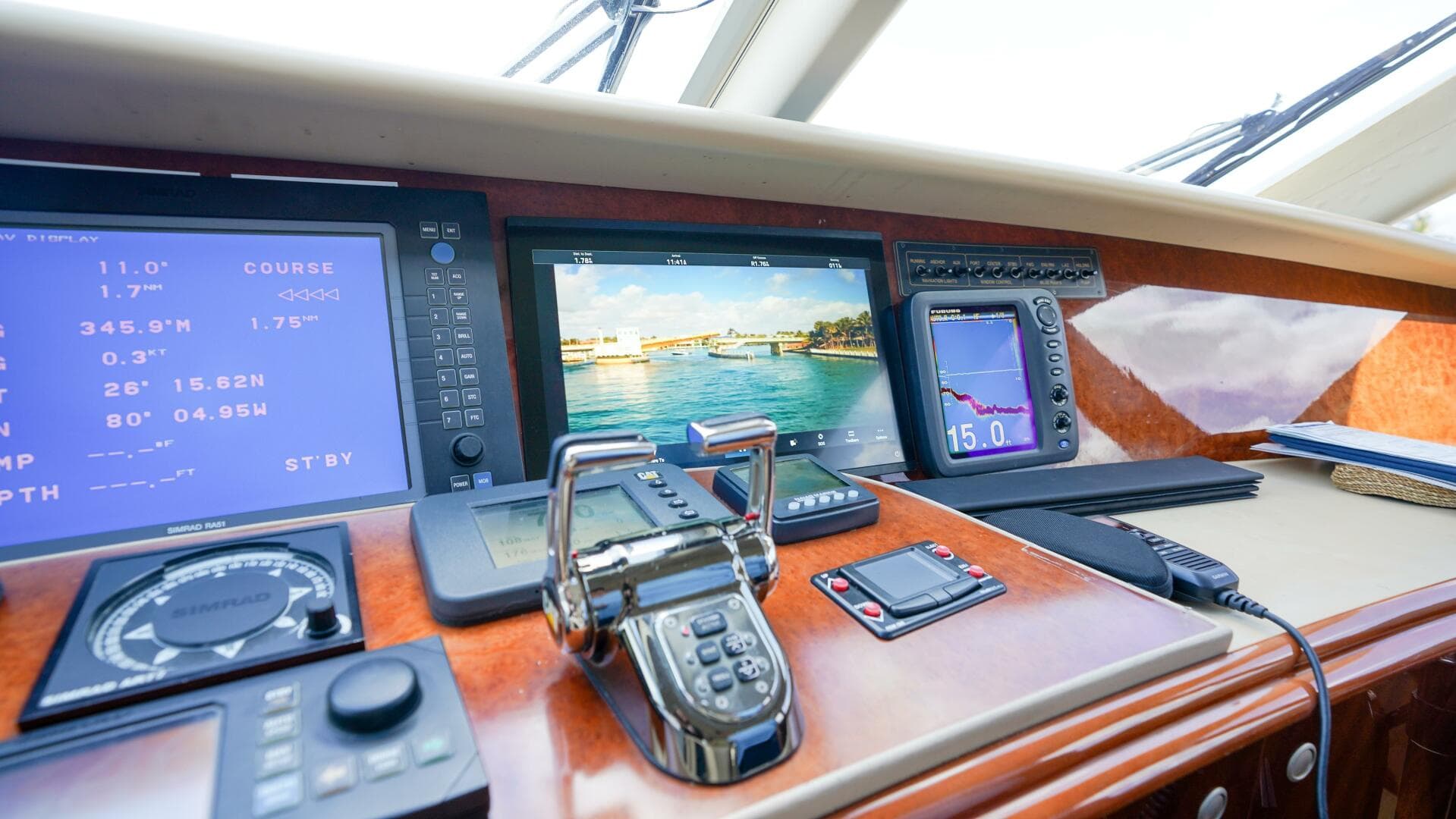 2004 Lazzara Yachts 80 SL