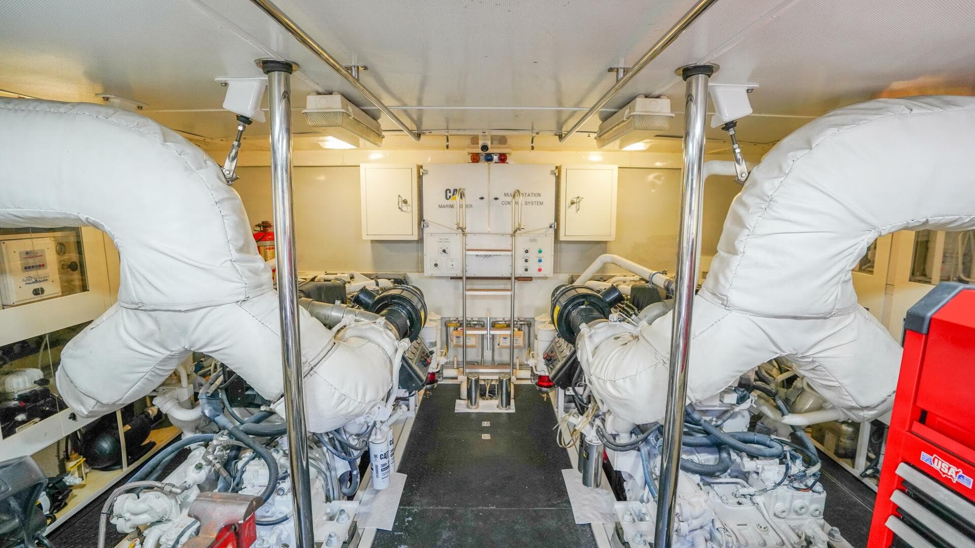 2004 Lazzara Yachts 80 SL