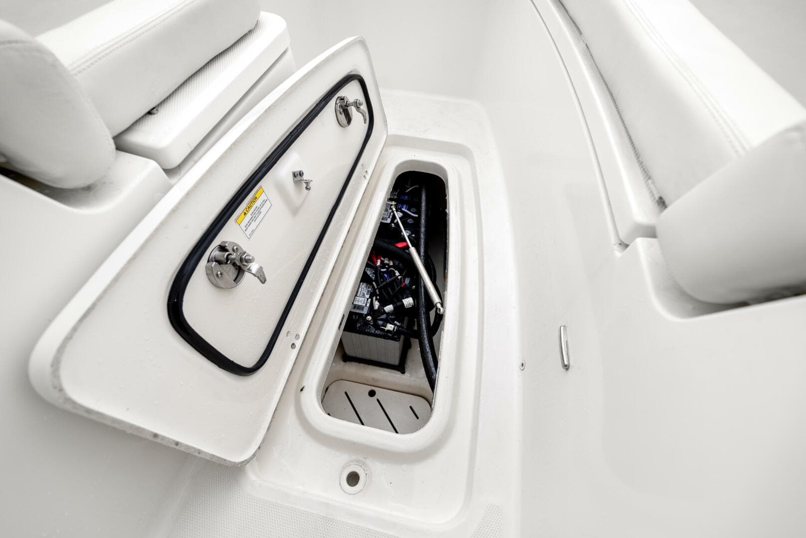 2018 Boston Whaler 320 Vantage