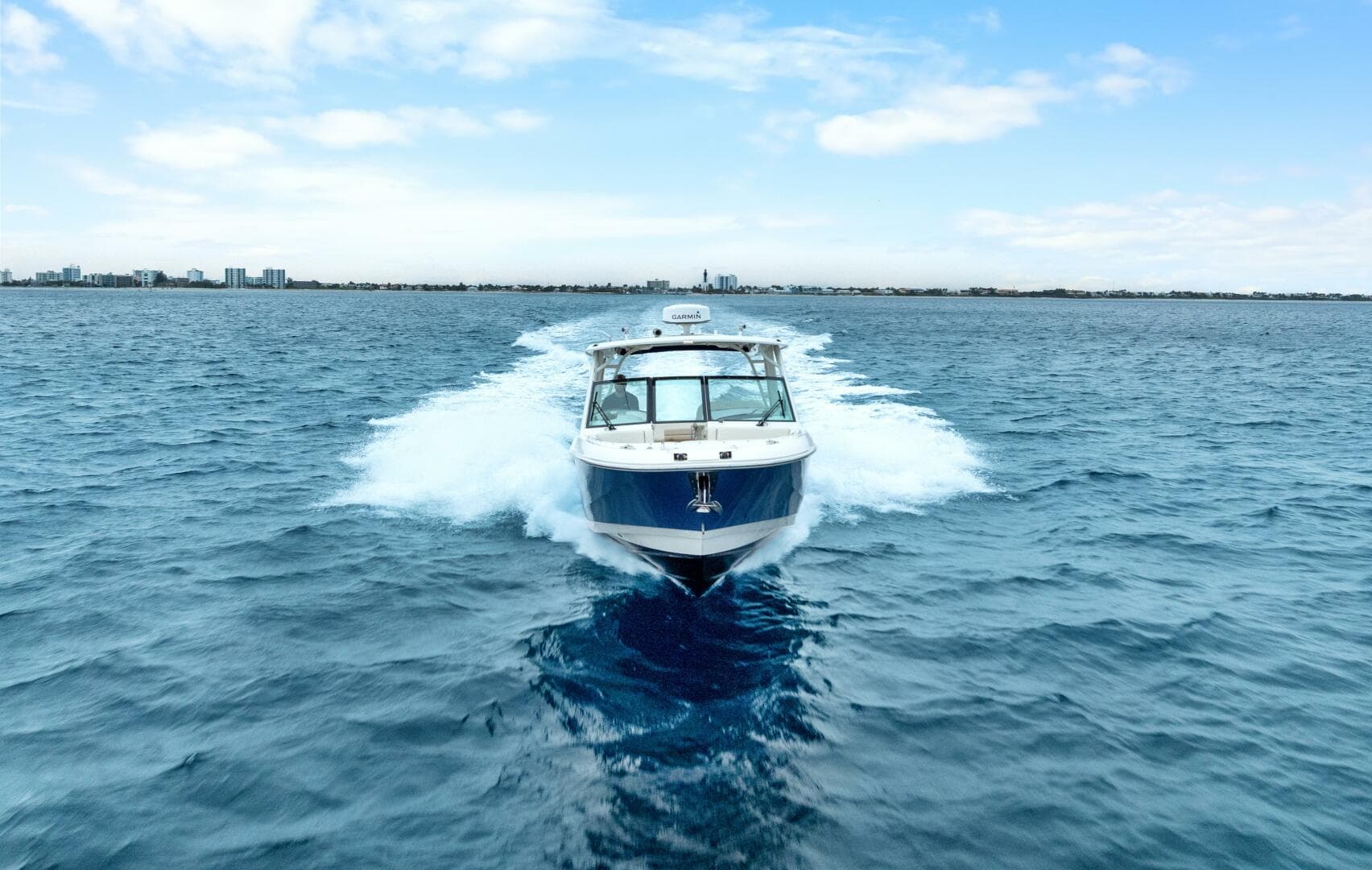 2018 Boston Whaler 320 Vantage