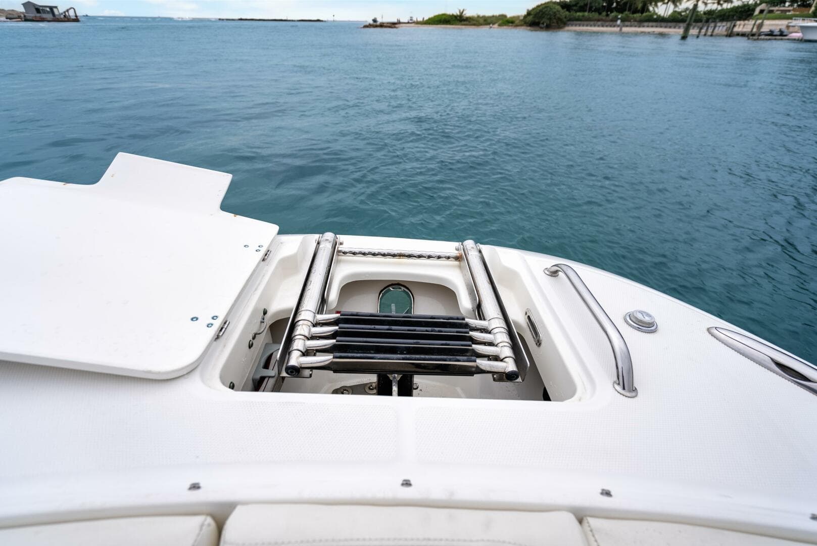 2018 Boston Whaler 320 Vantage