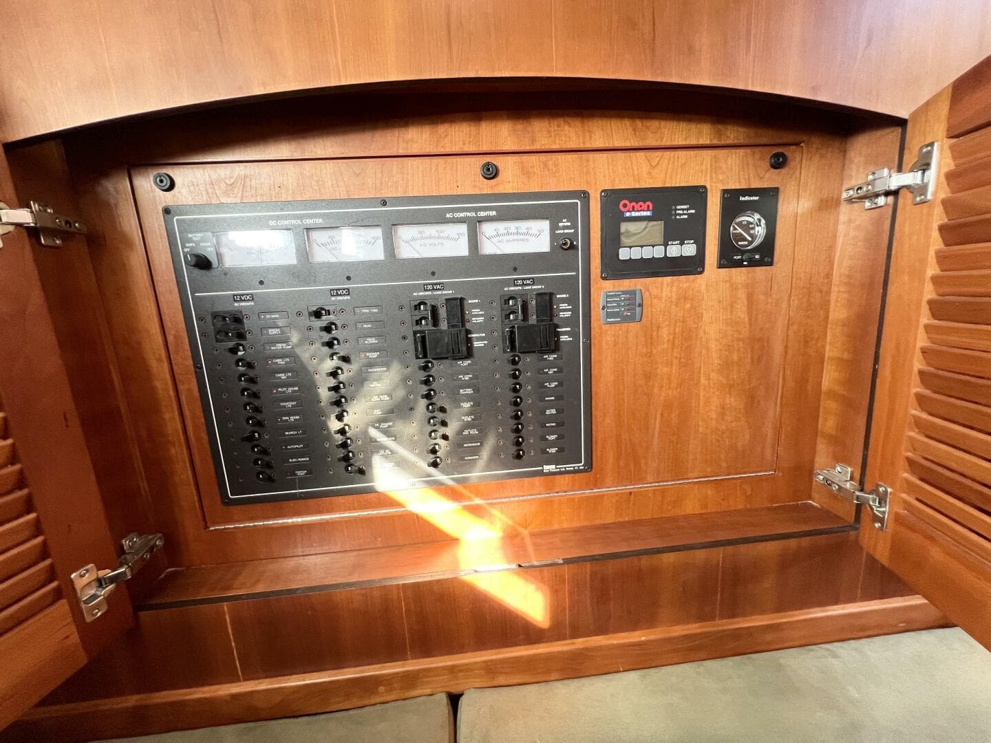 2006 Sabre 38 Hard Top Express