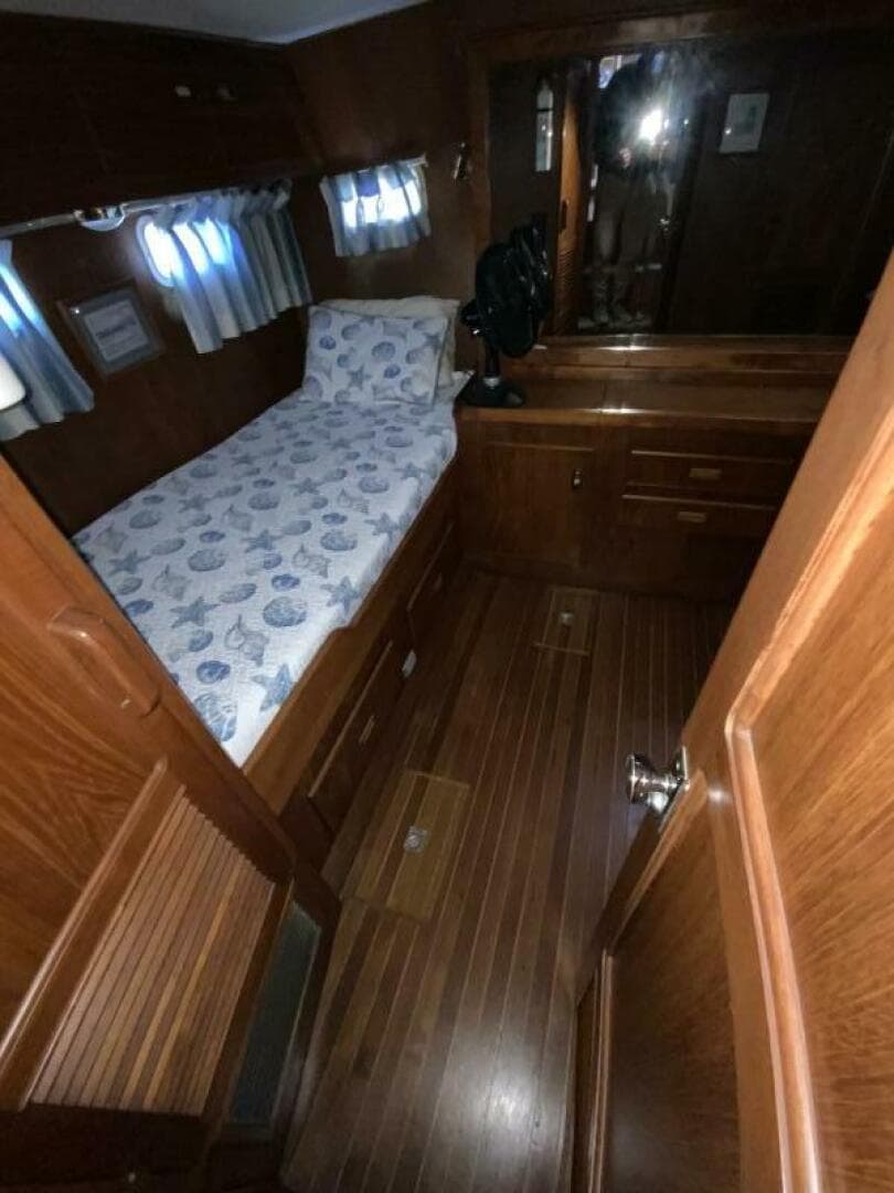 1987 President 41 Double Cabin Motor Yacht