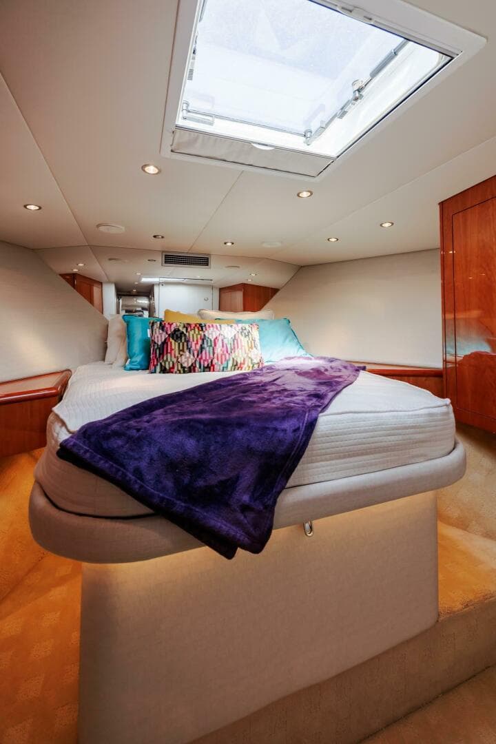 2005 Hatteras 50 Convertible