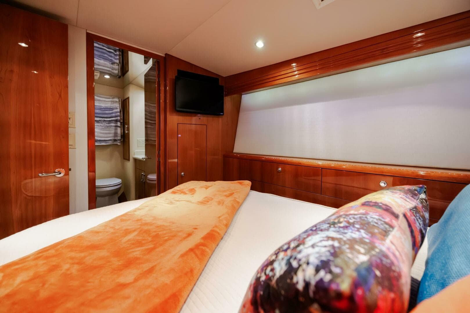 2005 Hatteras 50 Convertible