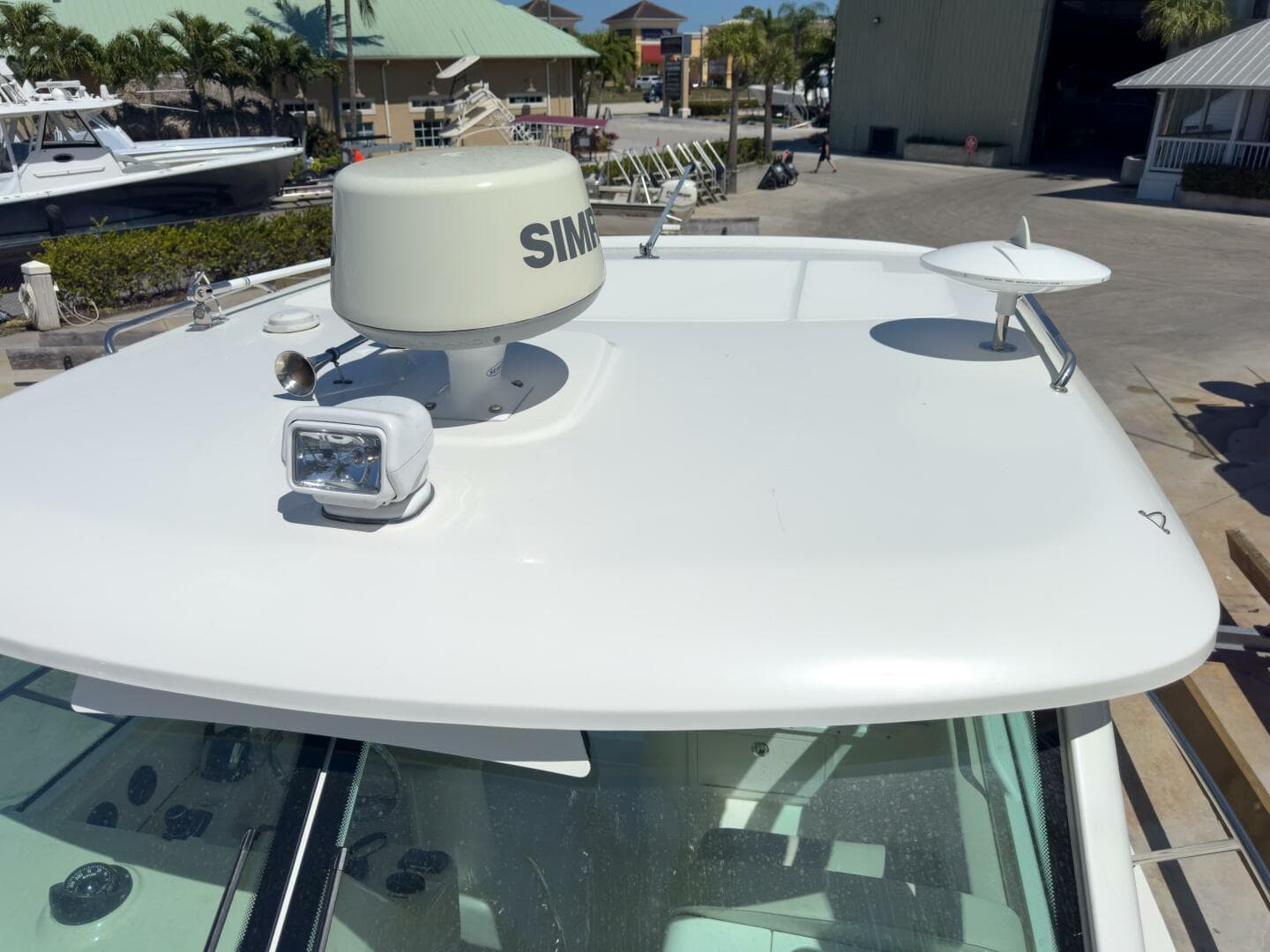 2018 Boston Whaler 315 Conquest